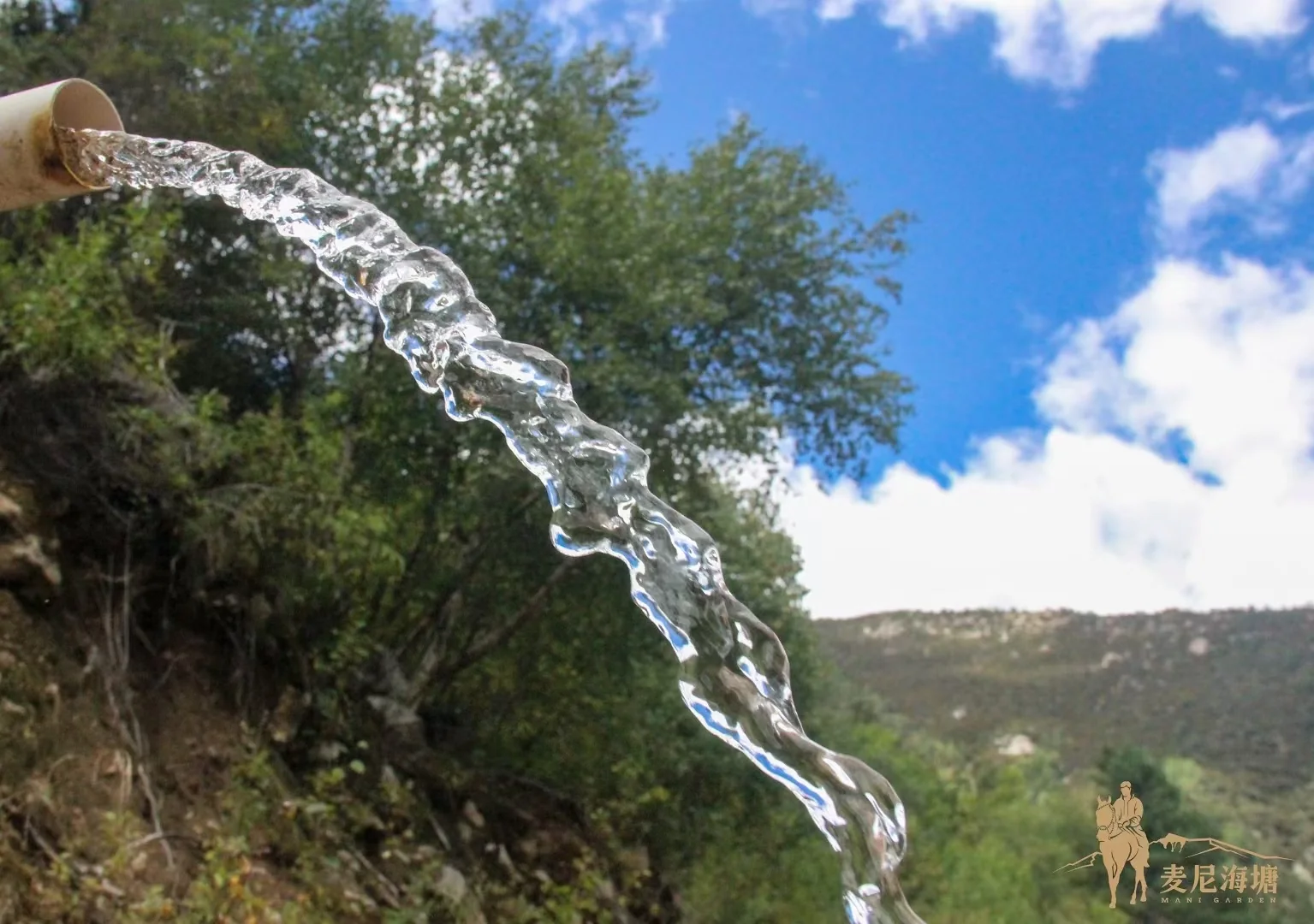 山间水流