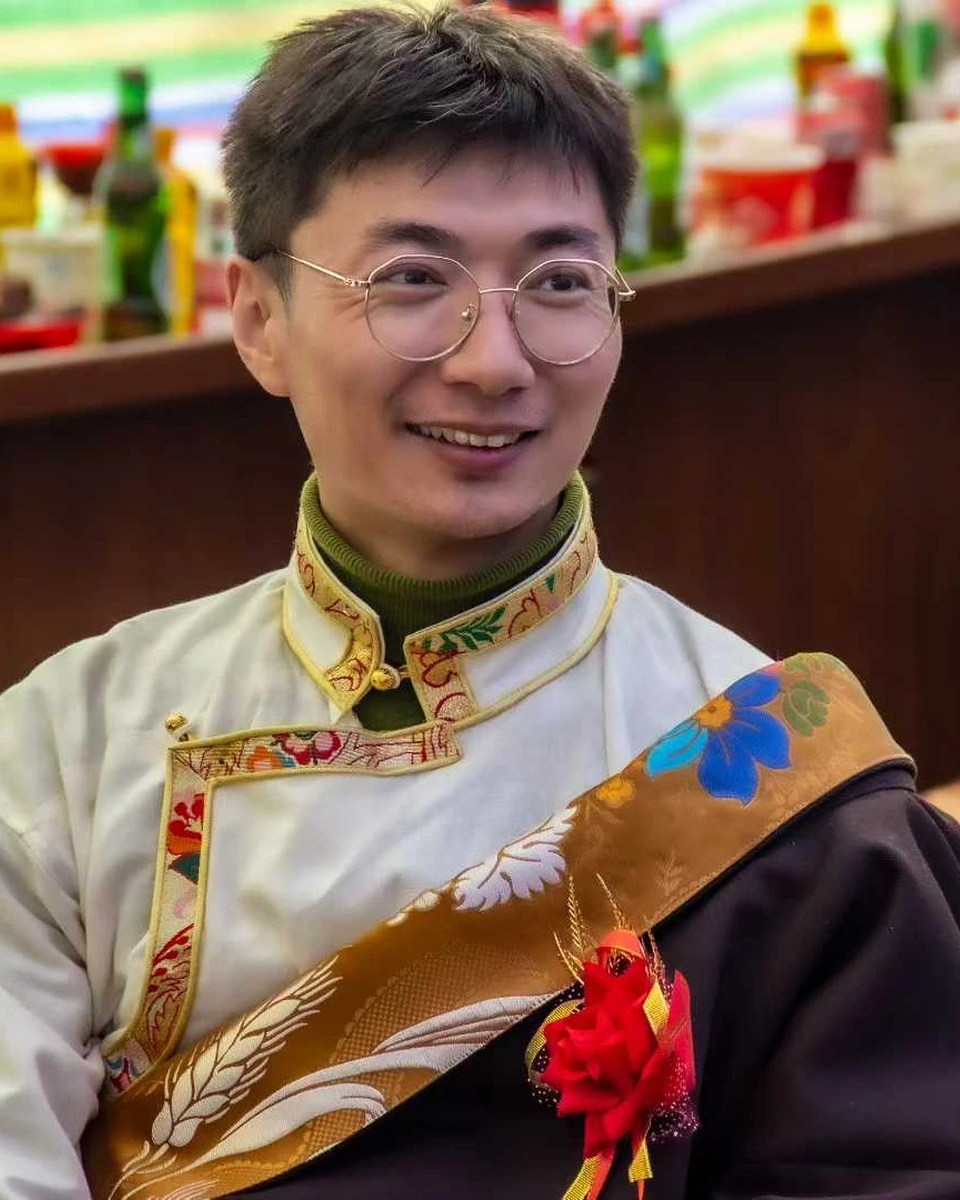 黄海人物肖像